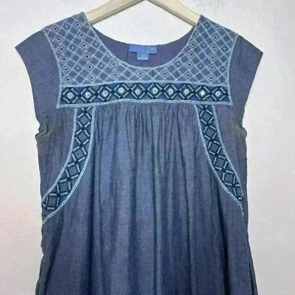 Lil Dress Womens Size Small Blue Chambray Embroidered Short Sleeve - Picture 2 of 8